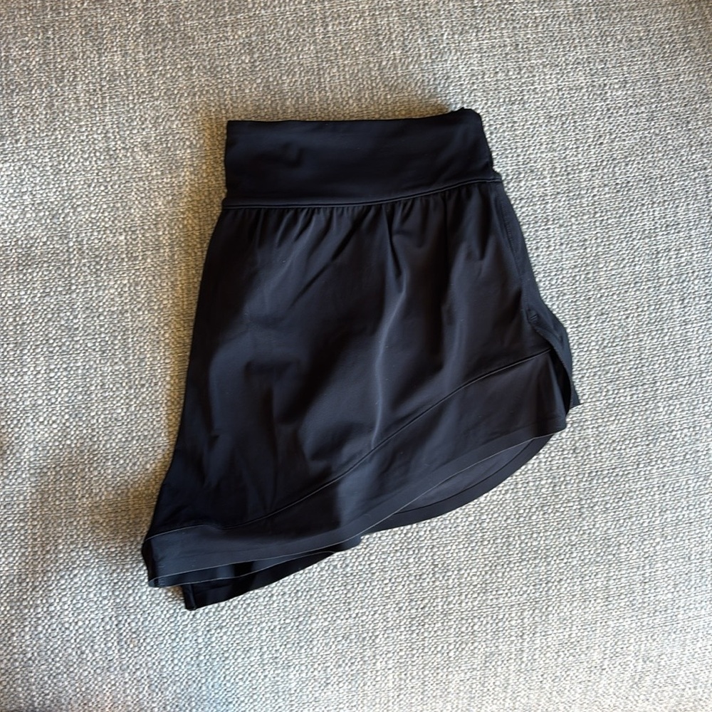 Lululemon Calm tides shorts - Picture 4 of 4